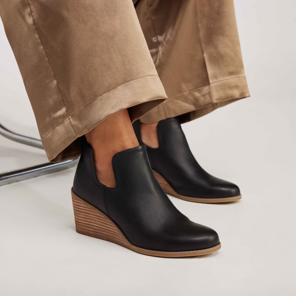 Tom’s Black Leather Ankle Boots - Picture 3 of 10